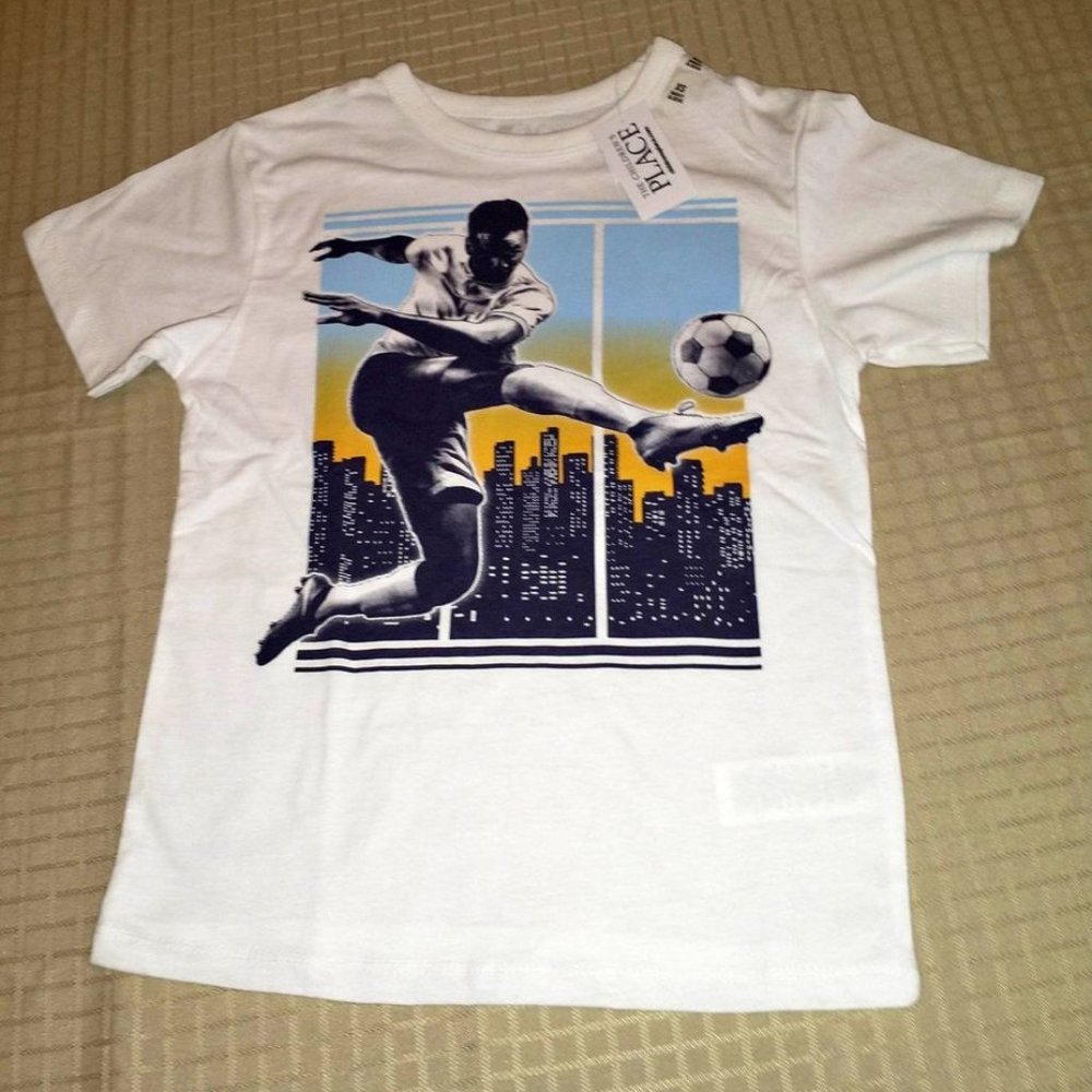 CHILDREN'S PLACE BOYS T - SHIRT  SOCCER PLAYER White SIZE XS 4  k-267